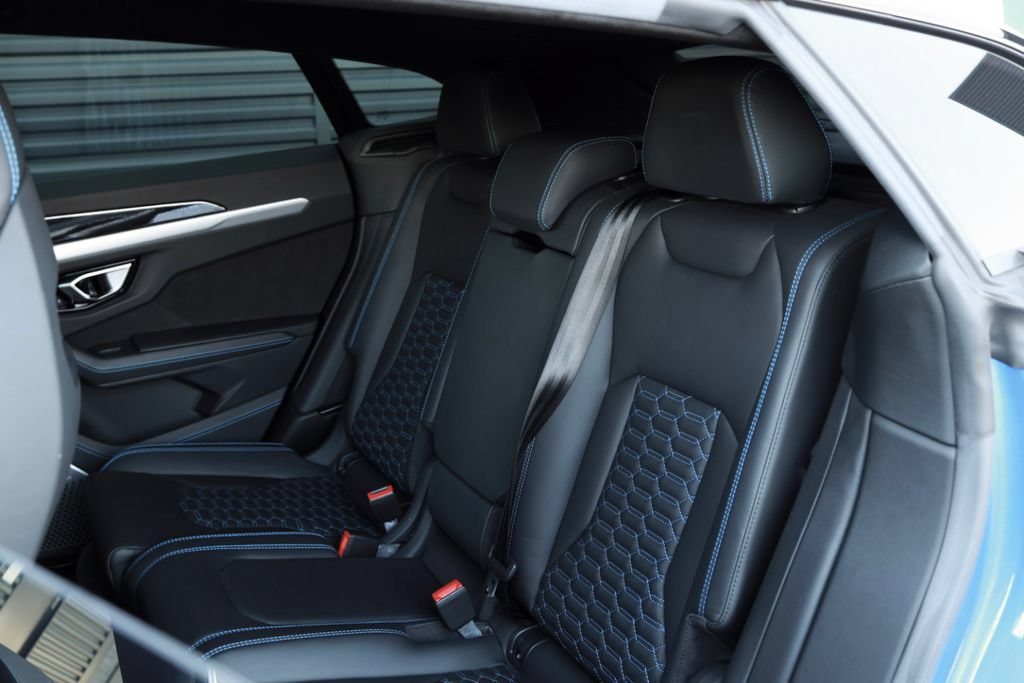 Used 2019 Lamborghini Urus AWD/4WD image 31