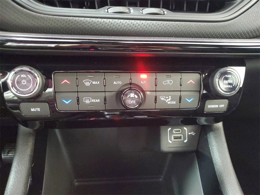 New 2026 Jeep Compass Limited image 21