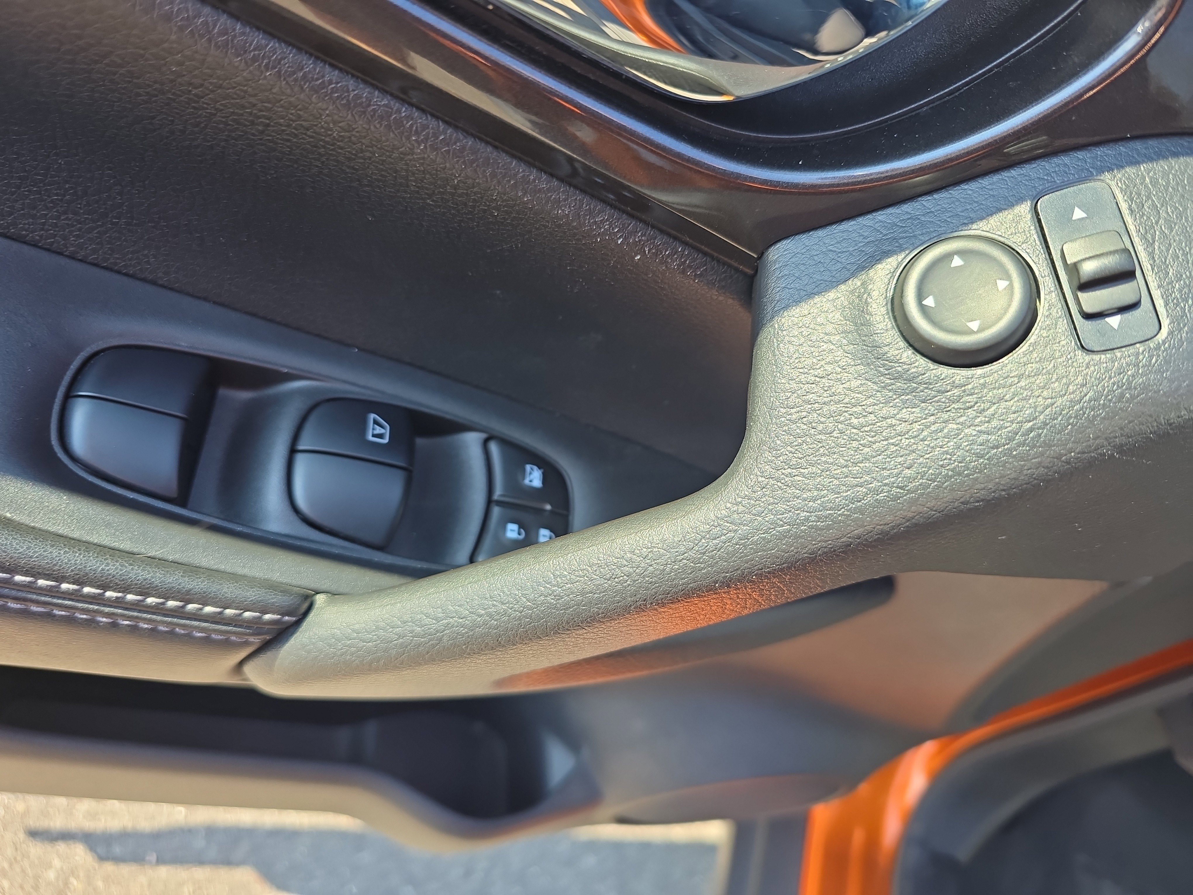 Used 2020 Nissan Rogue SV AWD/4WD image 18