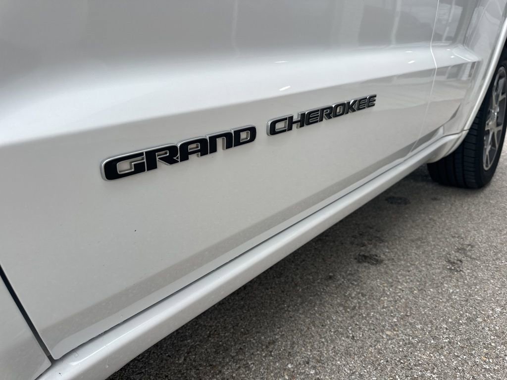 Used 2021 Jeep Grand Cherokee Overland image 13