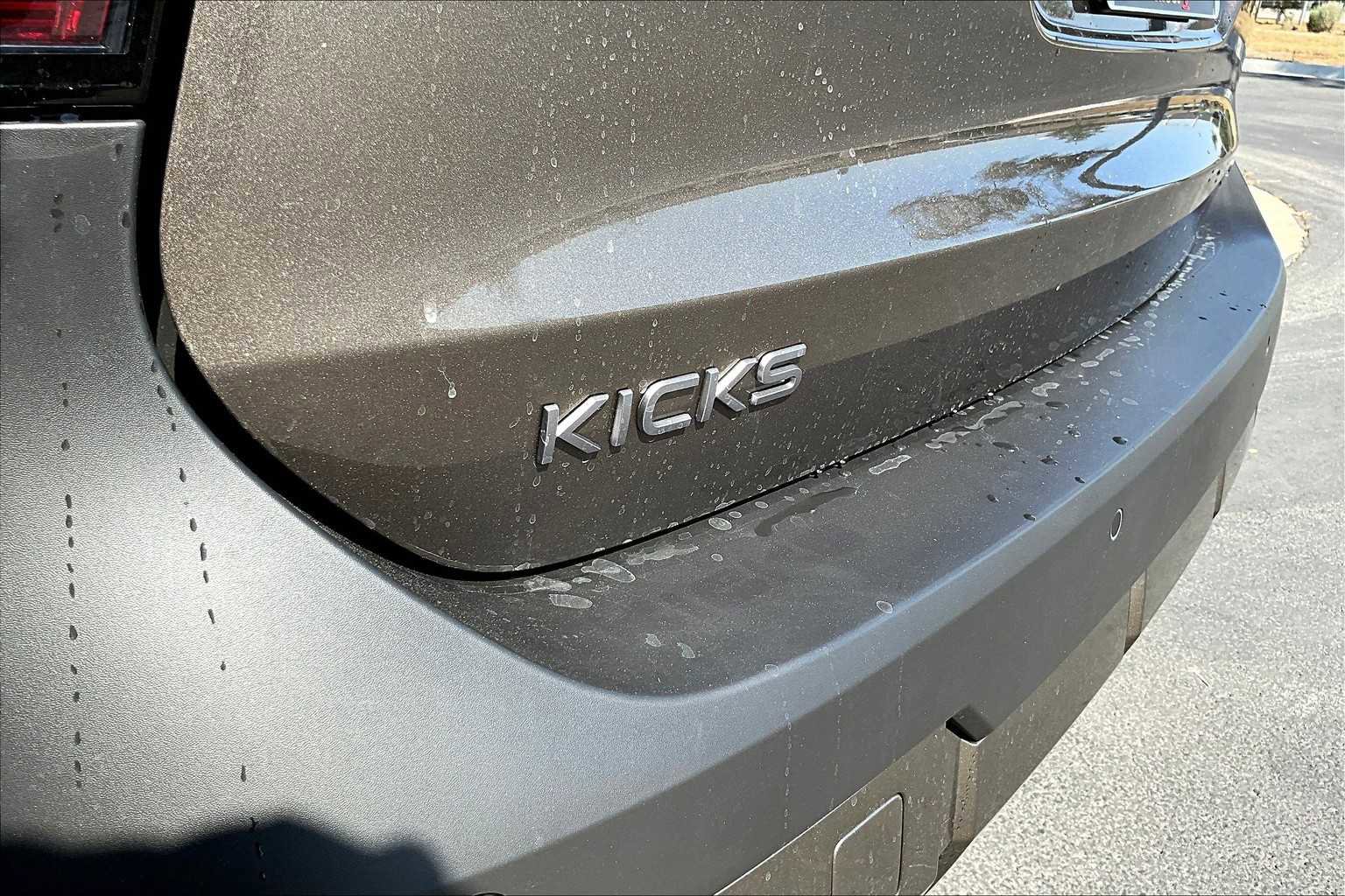 New 2026 Nissan Kicks SR image 15
