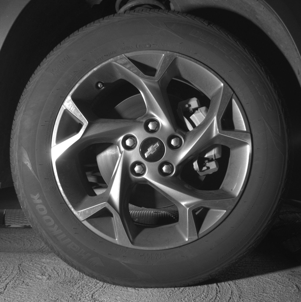 Used 2025 Chevrolet Trax LT FWD image 13
