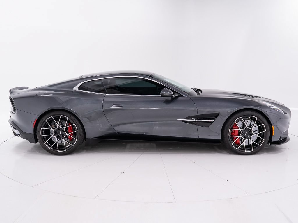 Used 2025 Aston Martin Vanquish RWD image 6