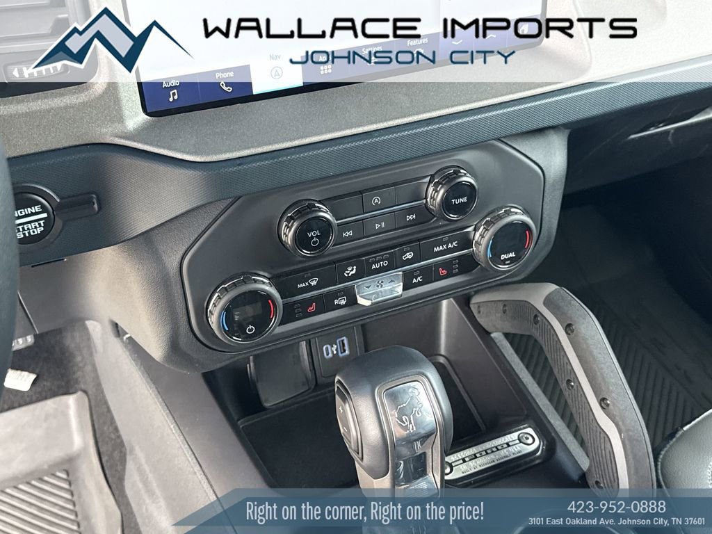 Used 2024 Ford Bronco Outer Banks AWD/4WD image 27
