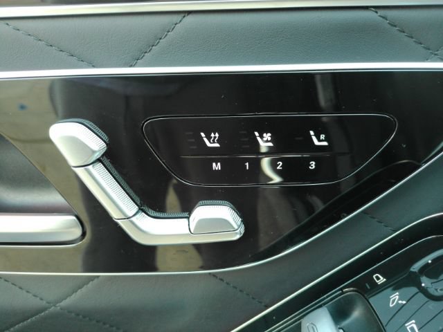Used 2024 Mercedes-Benz S 580e 4MATIC Sedan image 17