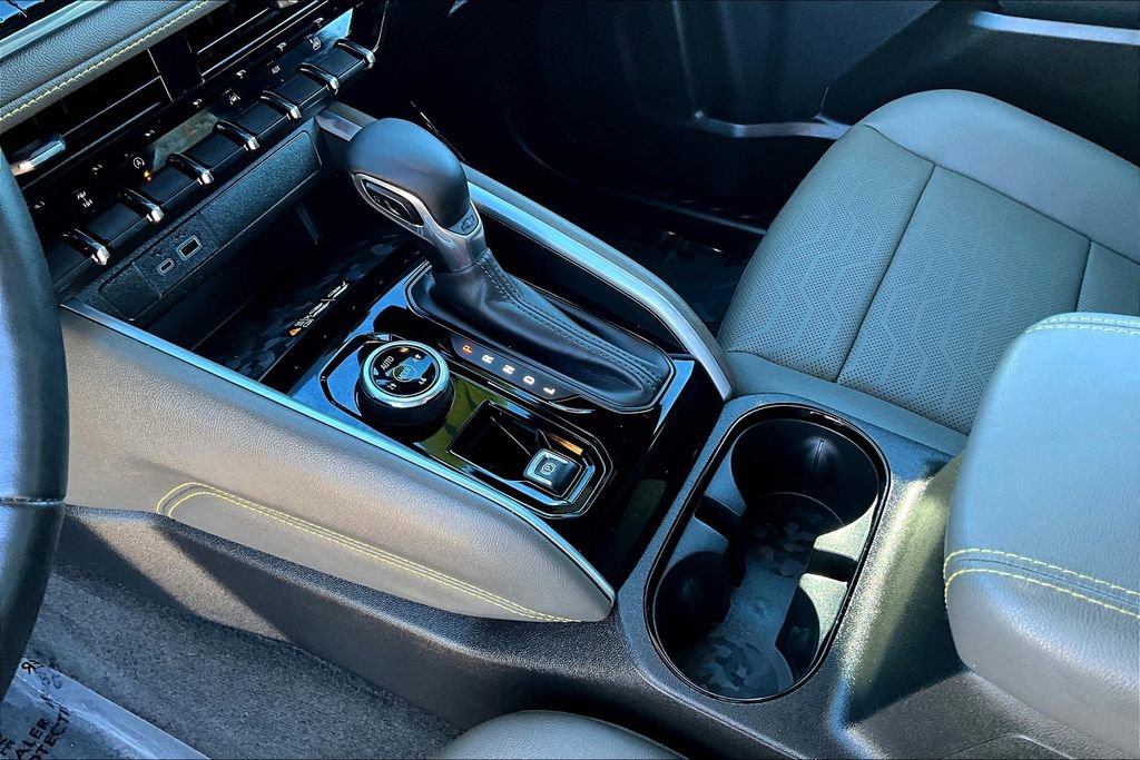 Used 2023 Chevrolet Colorado ZR2 w/ ZR2 Convenience Package III image 14