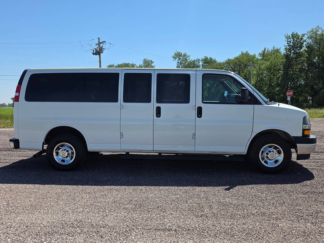 Used 2020 Chevrolet Express 3500 LT w/ LT Preferred Equipment Group RWD image 6