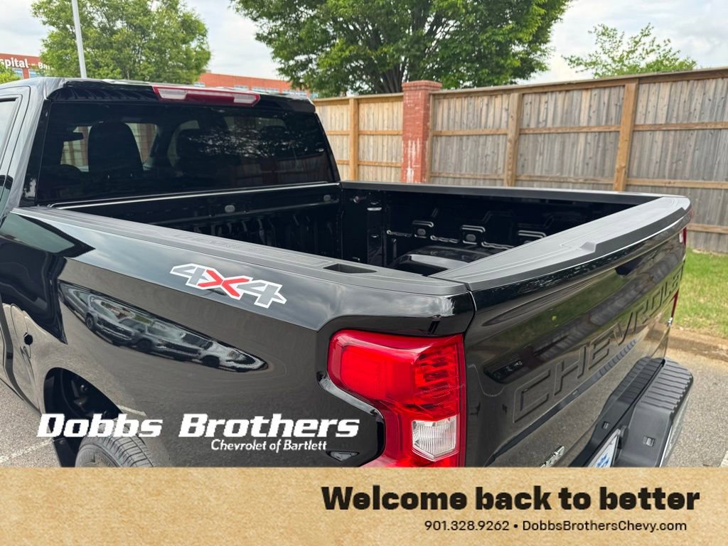 Used 2025 Chevrolet Silverado 1500 LT AWD/4WD image 36