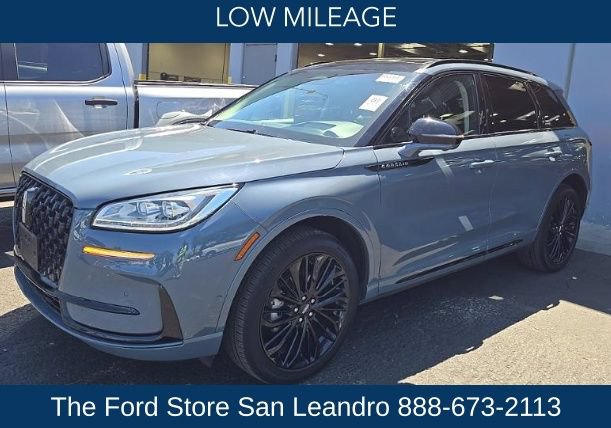 Used 2023 Lincoln Corsair Reserve w/ Equipment Group 202A FWD image 3