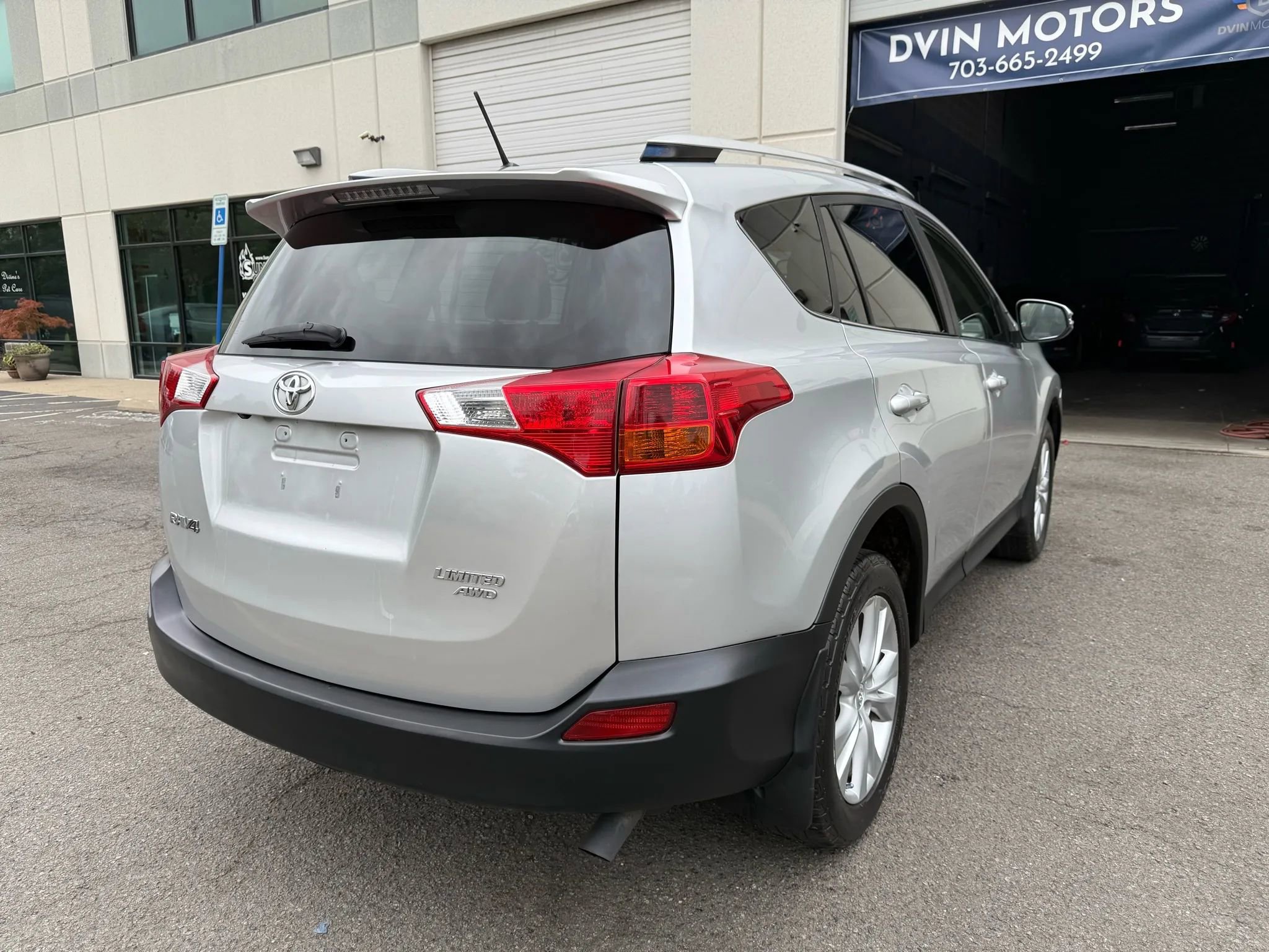 Used 2013 Toyota RAV4 Limited image 11