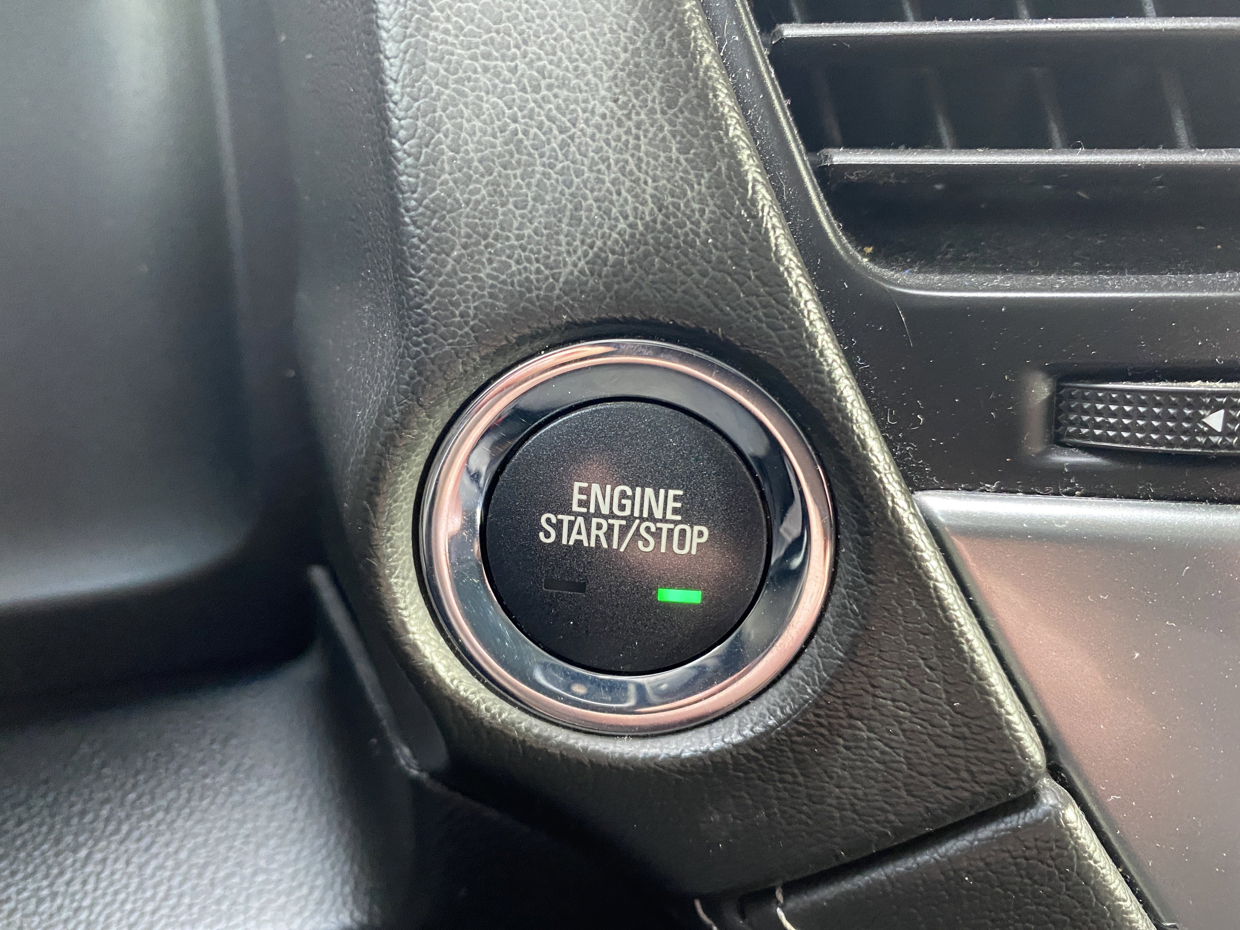 Used 2019 Chevrolet Suburban LT image 34