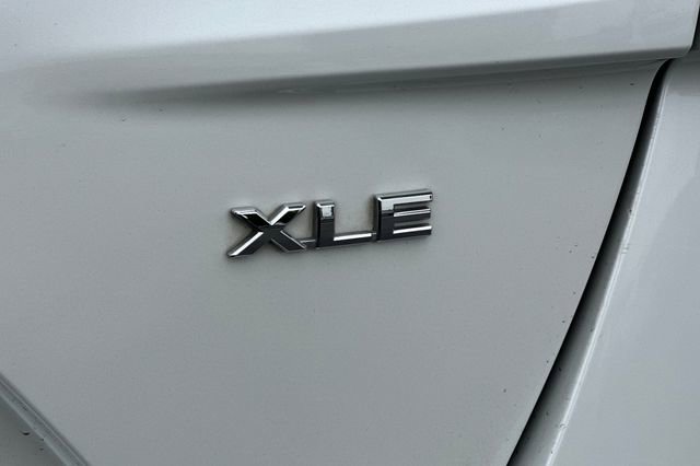 Used 2021 Toyota Prius Prime XLE image 32