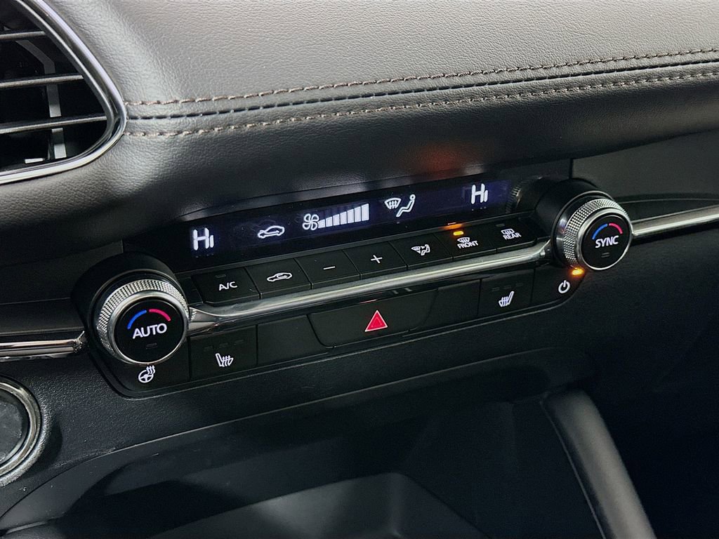 New 2025 MAZDA MAZDA3 2.5 Turbo Sedan w/Premium Plus image 21