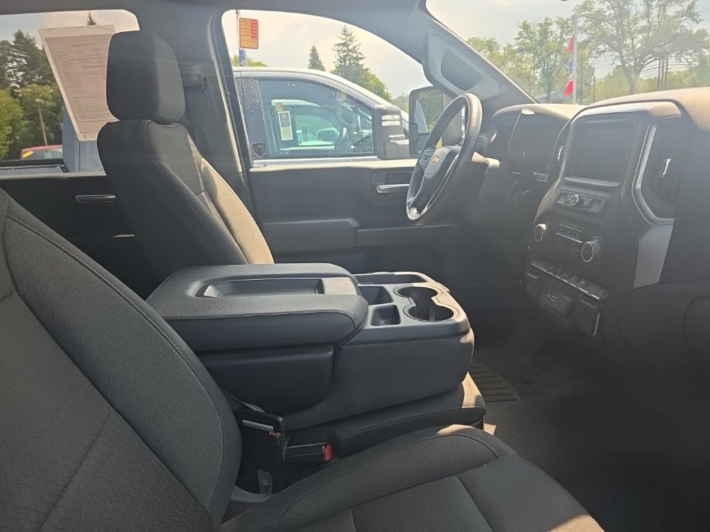 Used 2024 Chevrolet Silverado 2500 Custom w/ Custom Convenience Package AWD/4WD image 7