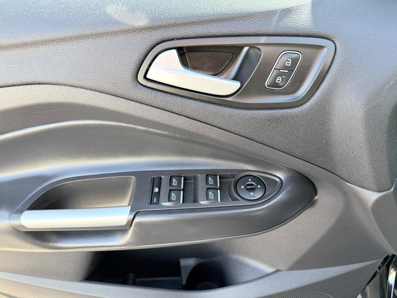 Used 2019 Ford Escape SE AWD/4WD image 13