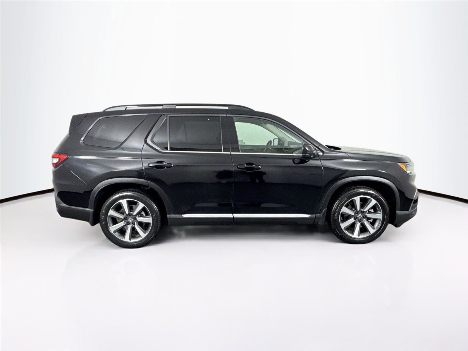 Used 2023 Honda Pilot Elite image 11