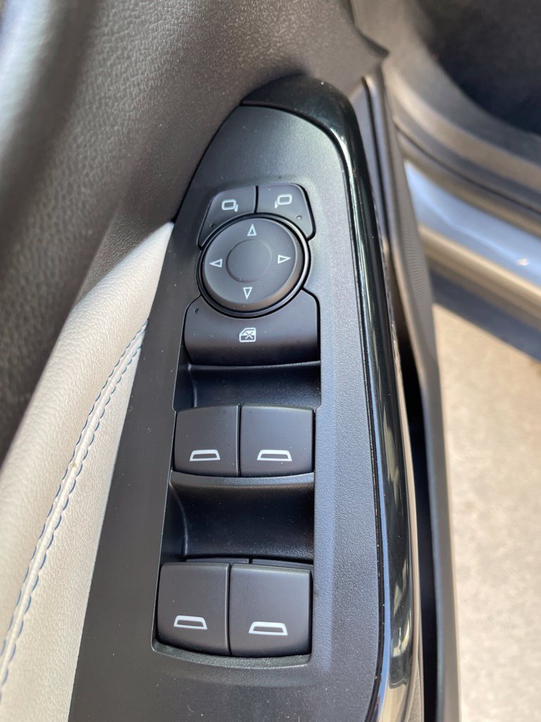Used 2025 Chevrolet Trax LT FWD image 16
