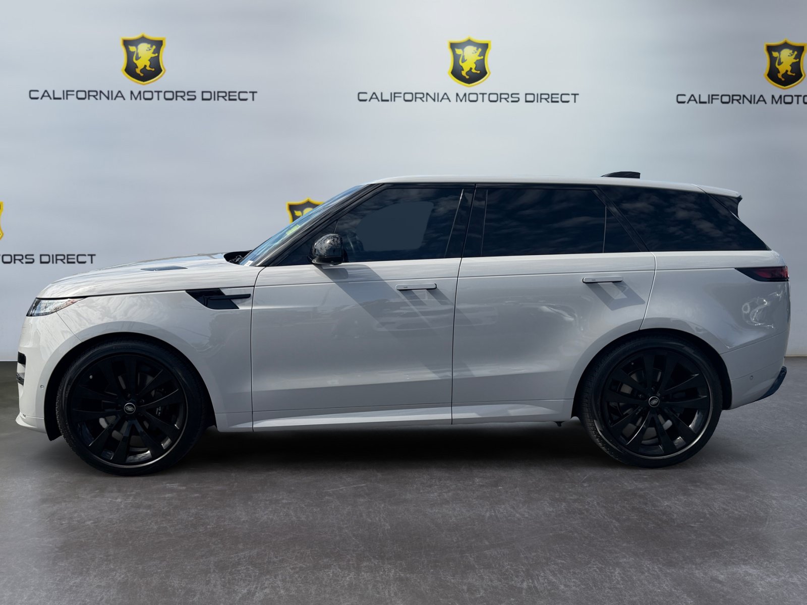 Used 2024 Land Rover Range Rover Sport Dynamic SE AWD/4WD image 8