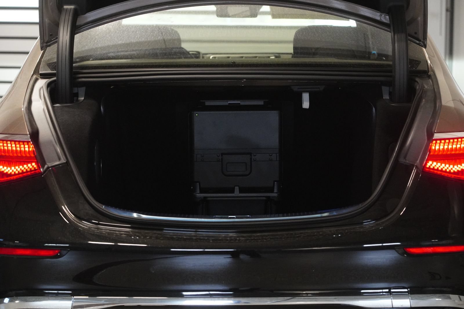 Certified 2025 Mercedes-Benz Maybach S 680 4MATIC image 34