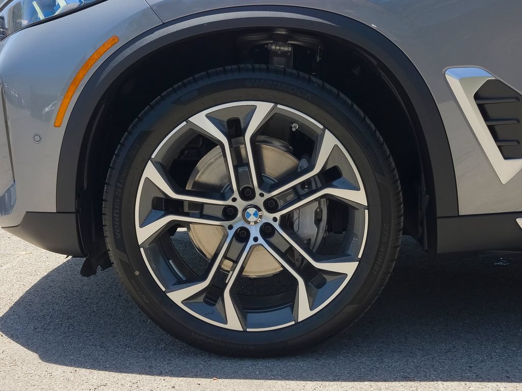 New 2026 BMW X5 sDrive40i w/ Parking Assistance Package RWD image 6
