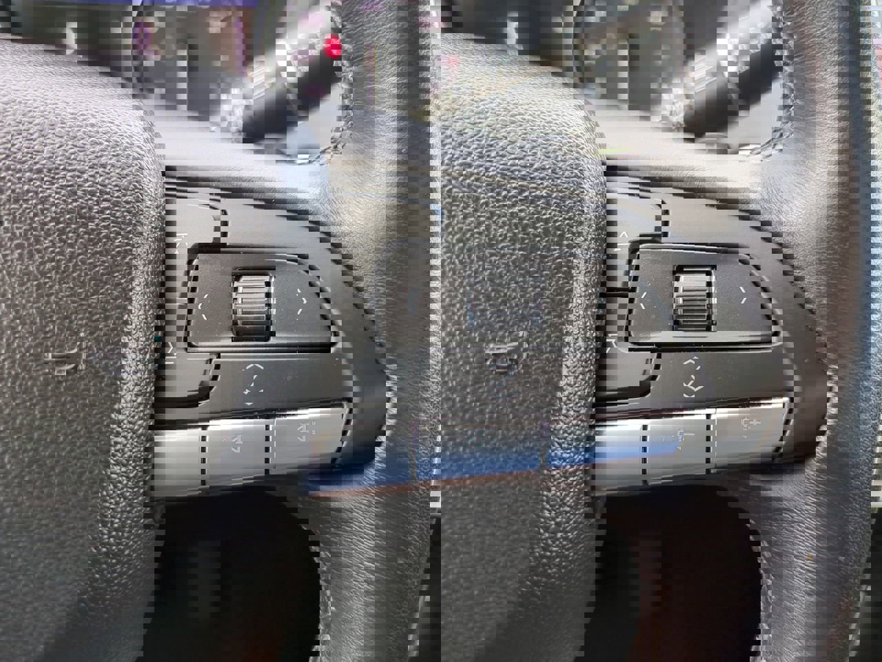 Used 2022 Cadillac XT4 Premium Luxury w/ Technology Package image 22