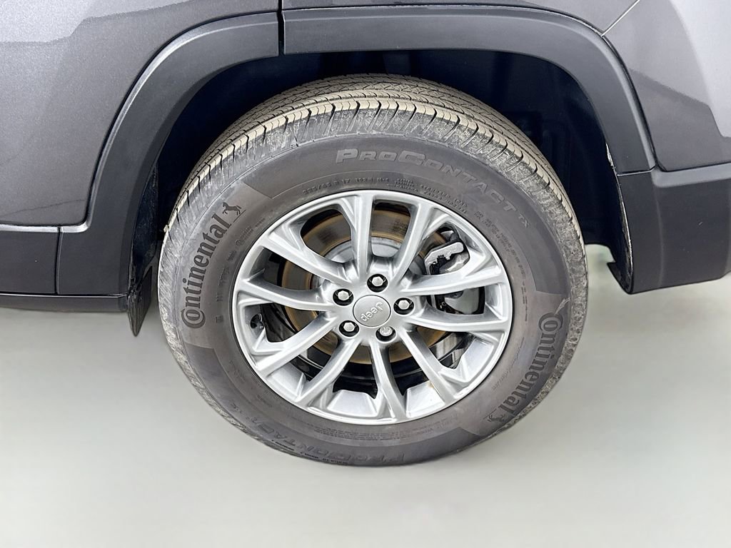 Used 2022 Jeep Cherokee Latitude Lux w/ Sun & Sound Group image 45