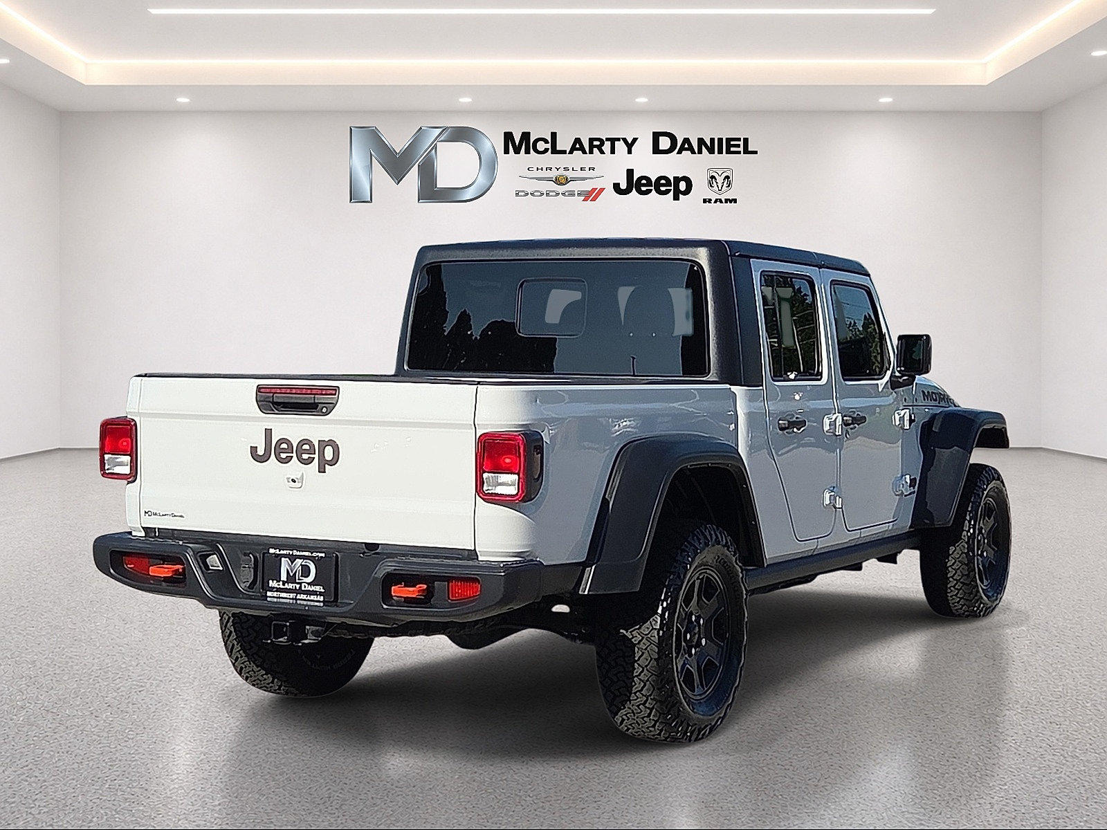 Used 2022 Jeep Gladiator Mojave w/ Trailer Tow Package AWD/4WD image 5