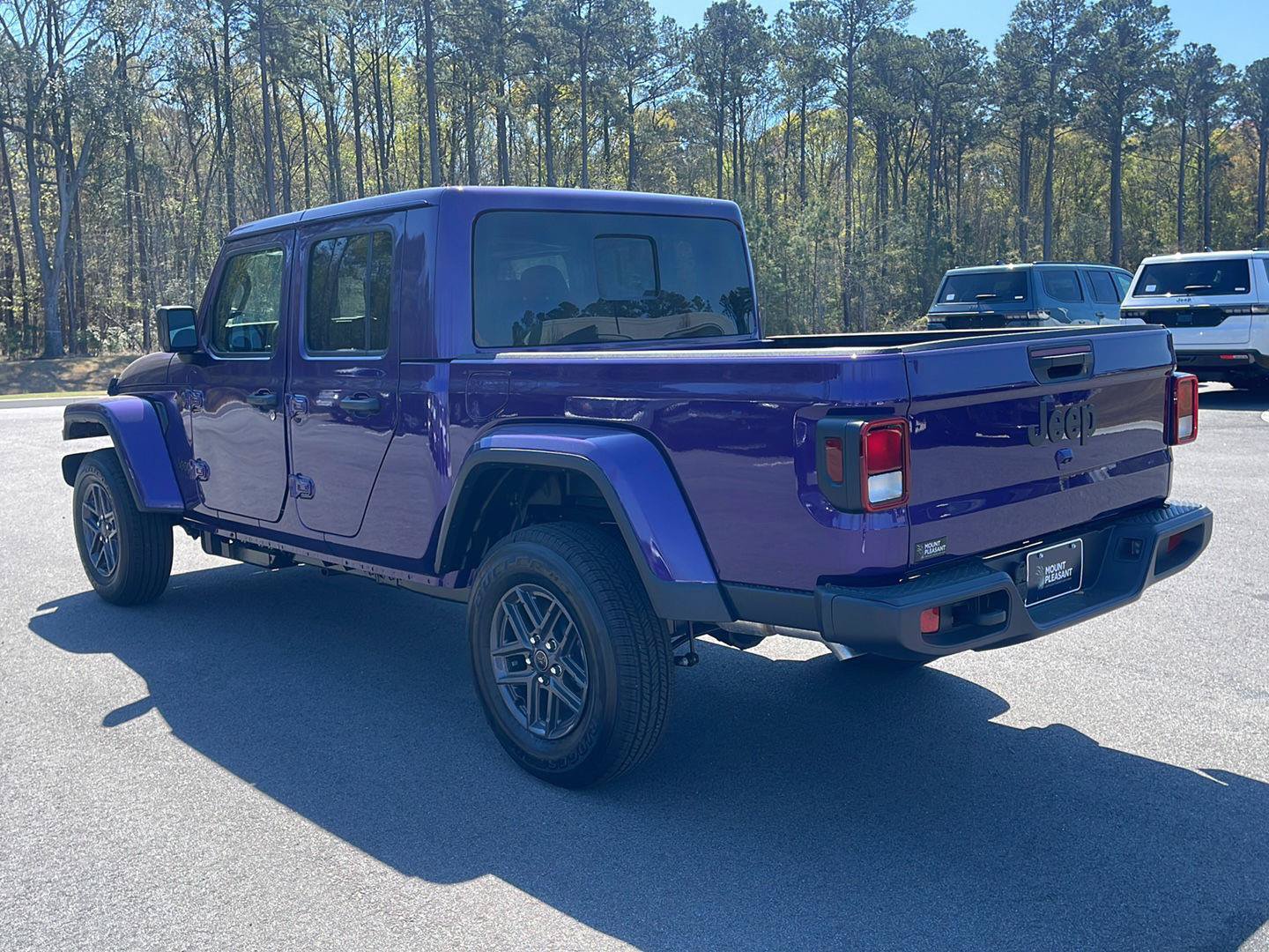 New 2026 Jeep Gladiator Sport AWD/4WD image 5