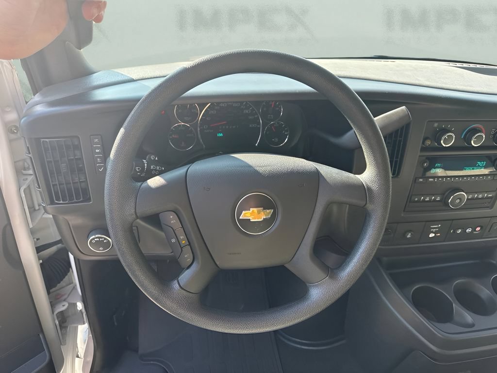Used 2025 Chevrolet Express 3500 LT w/ LT Preferred Equipment Group RWD image 24