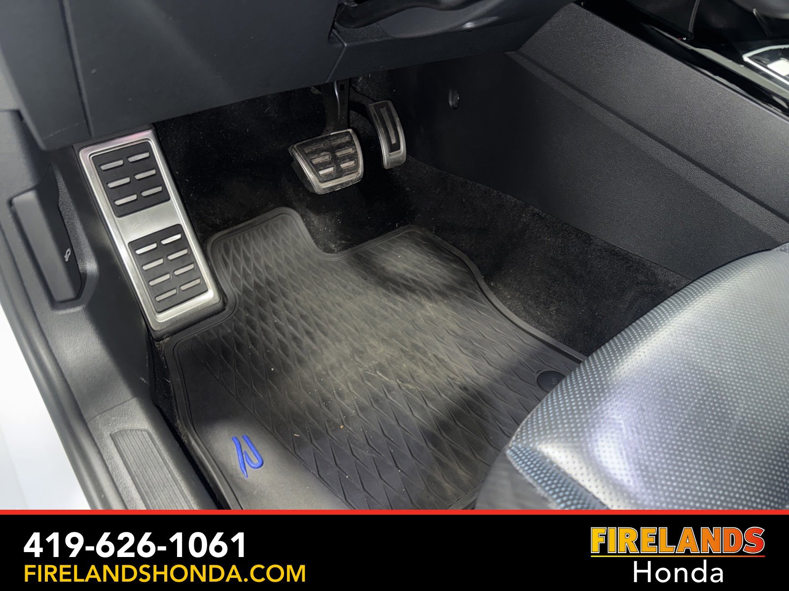 Used 2023 Volkswagen Golf R image 16