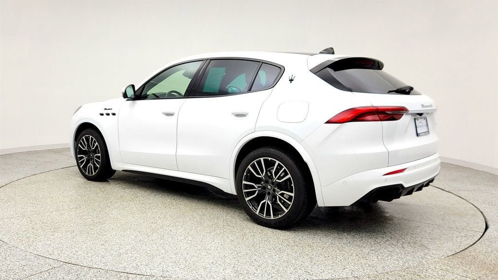 Used 2023 Maserati Grecale Modena image 7