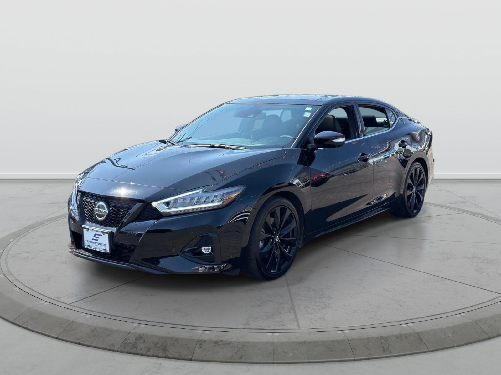 Used 2021 Nissan Maxima SR w/ Sport Mat Group FWD image 3