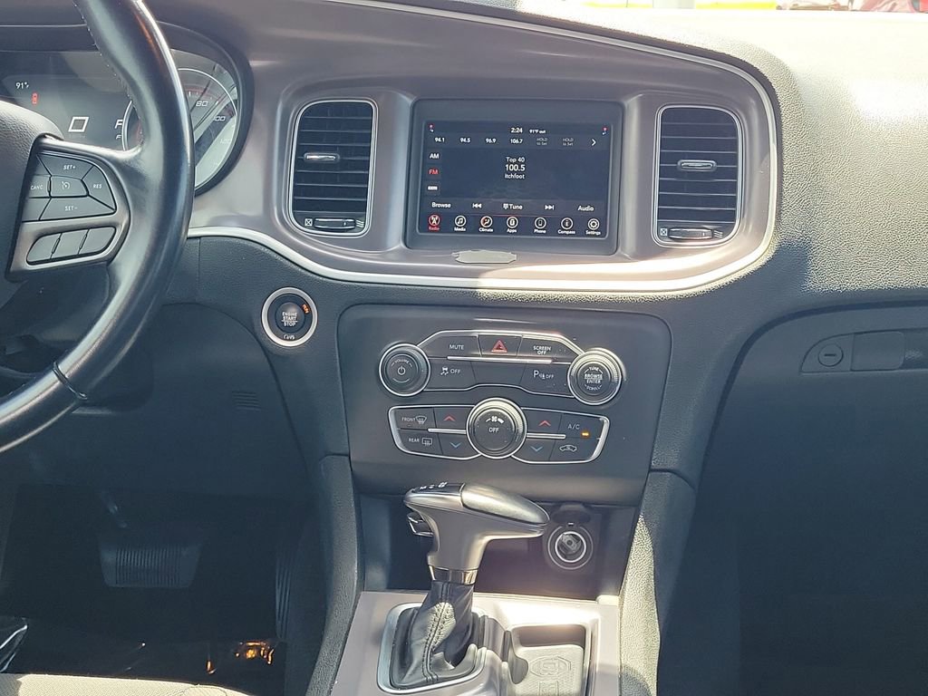 Used 2022 Dodge Charger SXT RWD image 15