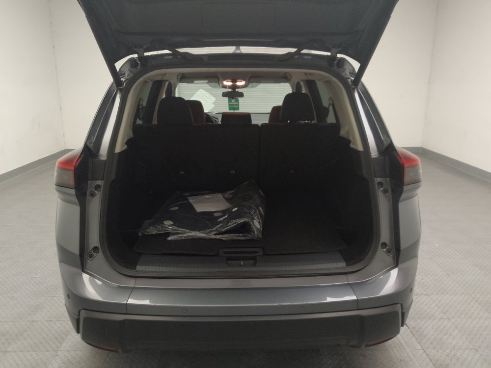 Used 2025 Nissan Rogue SV AWD/4WD image 29