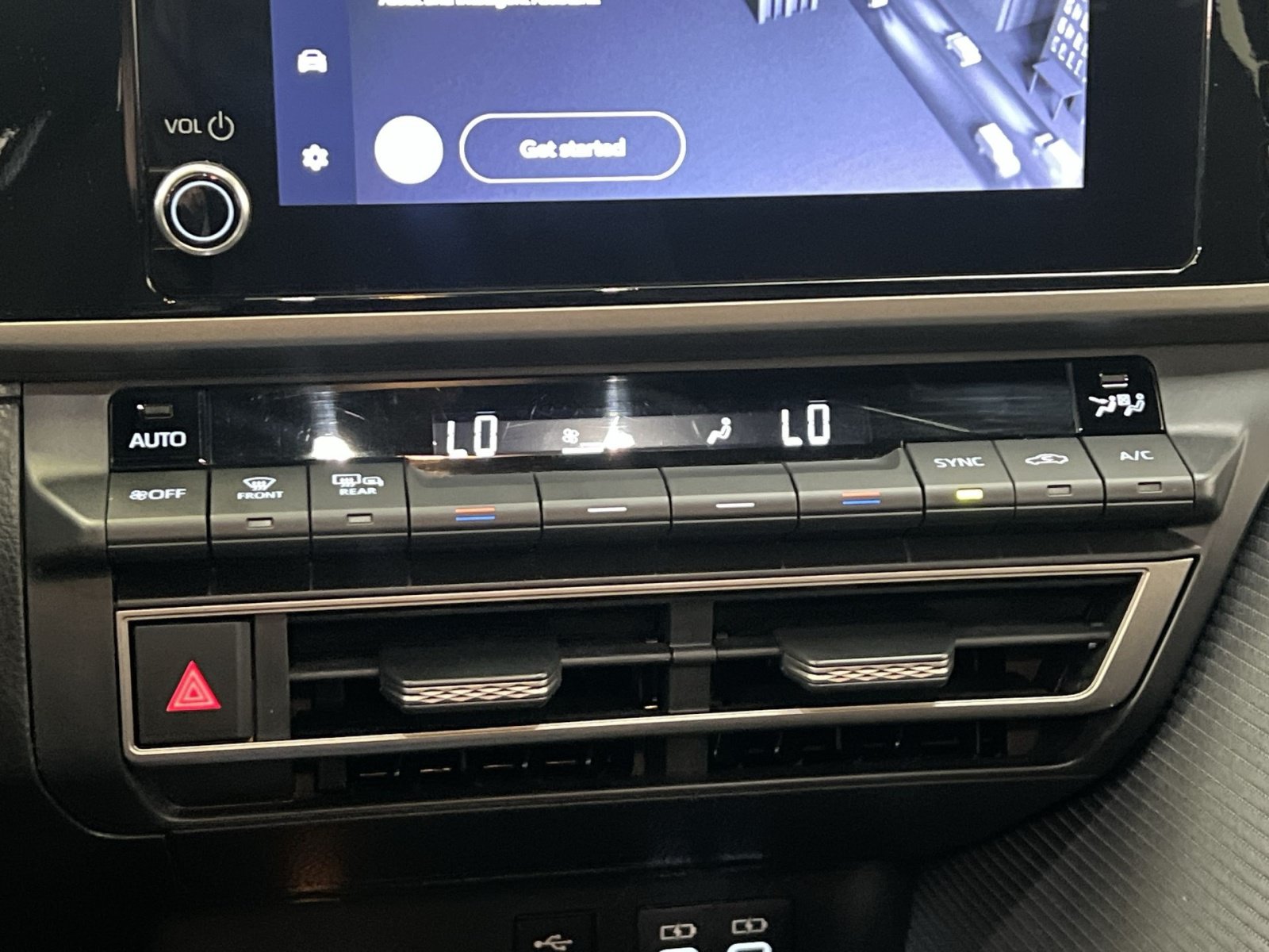 Used 2025 Toyota Camry SE FWD image 20