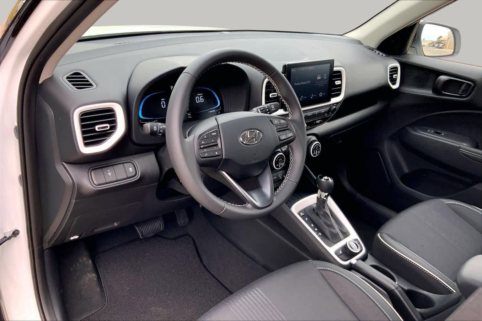 New 2026 Hyundai Venue SEL FWD image 9
