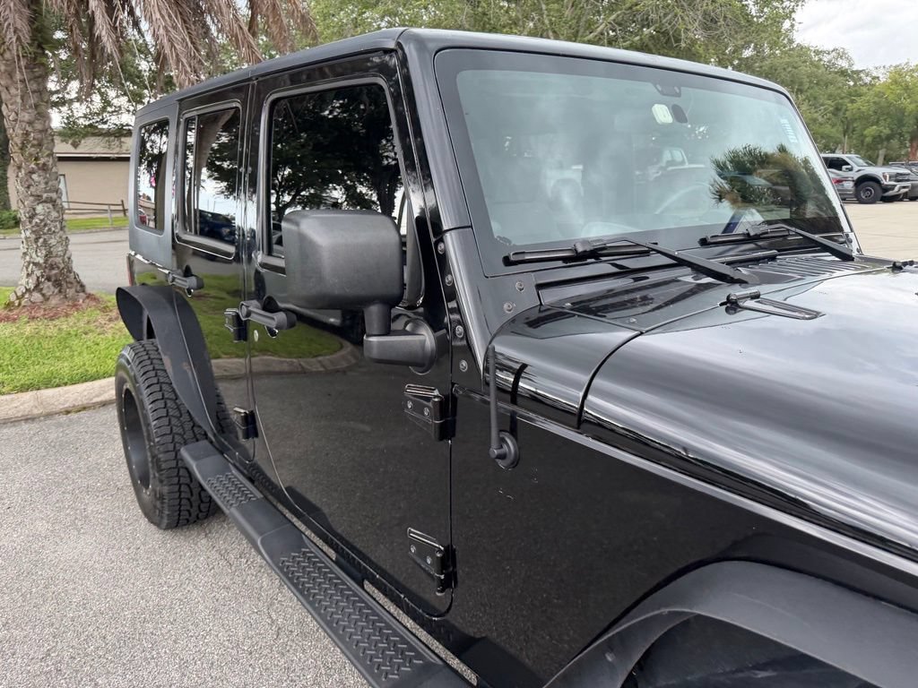 Used 2010 Jeep Wrangler Unlimited Sport AWD/4WD image 13