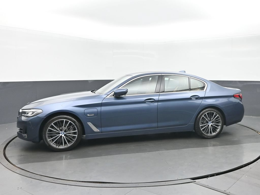 Used 2023 BMW 530e xDrive w/ Premium Package AWD/4WD image 6