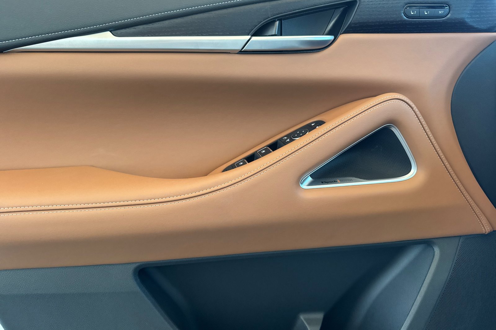 New 2026 INFINITI QX60 Autograph w/ Dark Cargo Package image 9