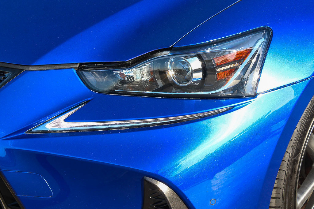 Used 2020 Lexus IS 350 F Sport w/ F Sport Package RWD image 5
