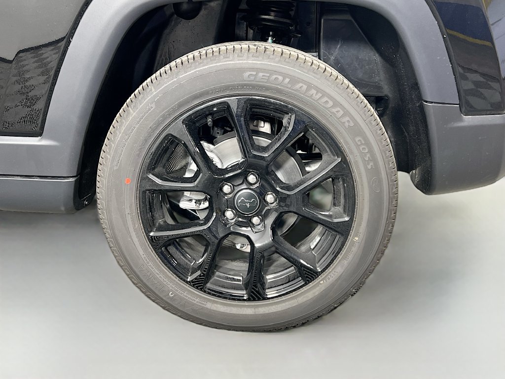 New 2026 Jeep Compass Latitude AWD/4WD image 28