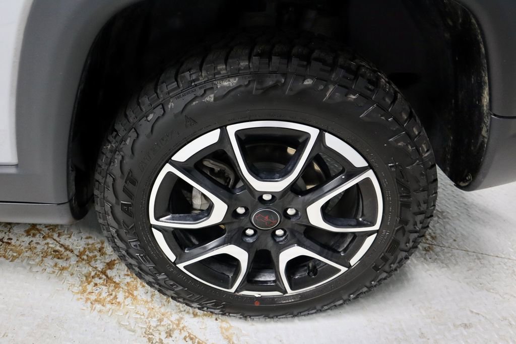 Used 2025 Jeep Compass Trailhawk AWD/4WD image 18