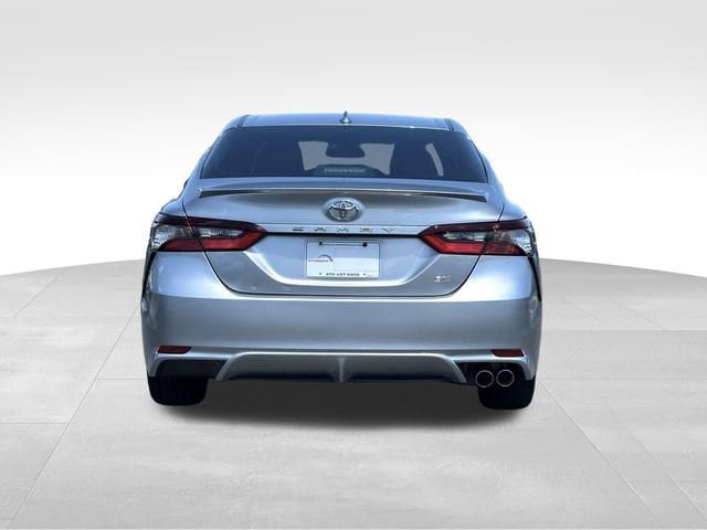 Used 2022 Toyota Camry SE FWD image 4
