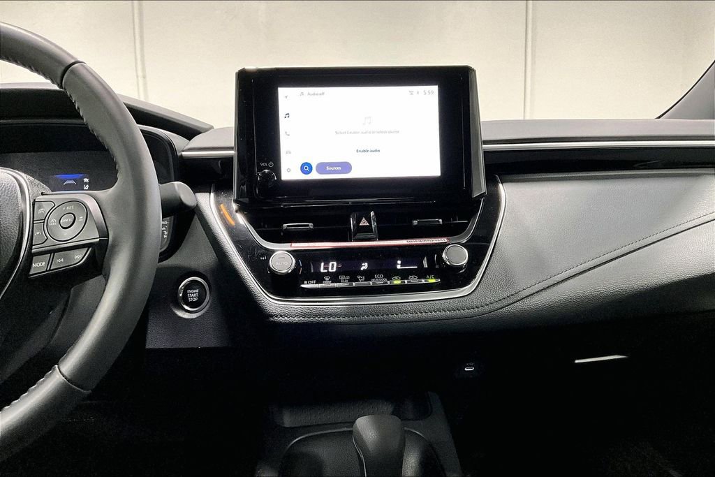 Used 2025 Toyota Corolla SE image 8