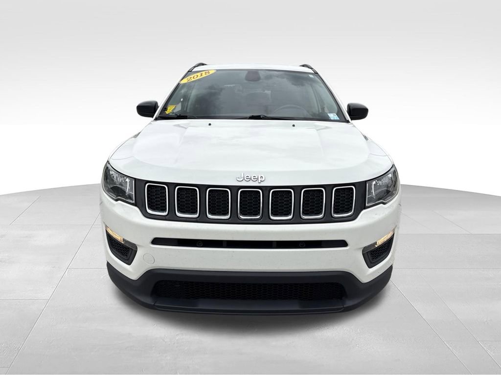 Used 2018 Jeep Compass Sport w/ Cold Weather Group AWD/4WD image 2