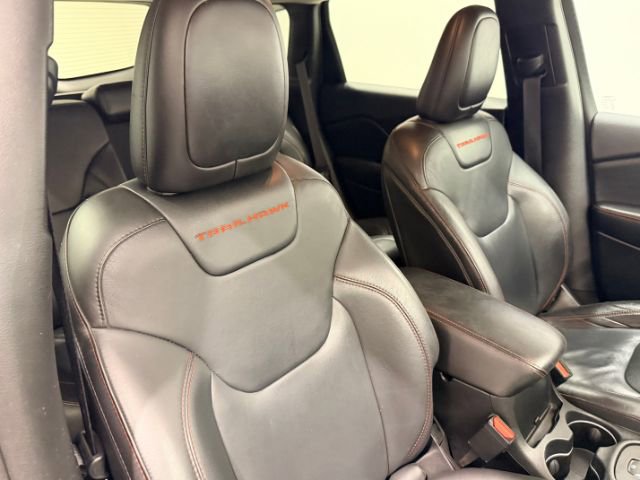 Used 2015 Jeep Cherokee Trailhawk w/ Comfort/Convenience Group image 16