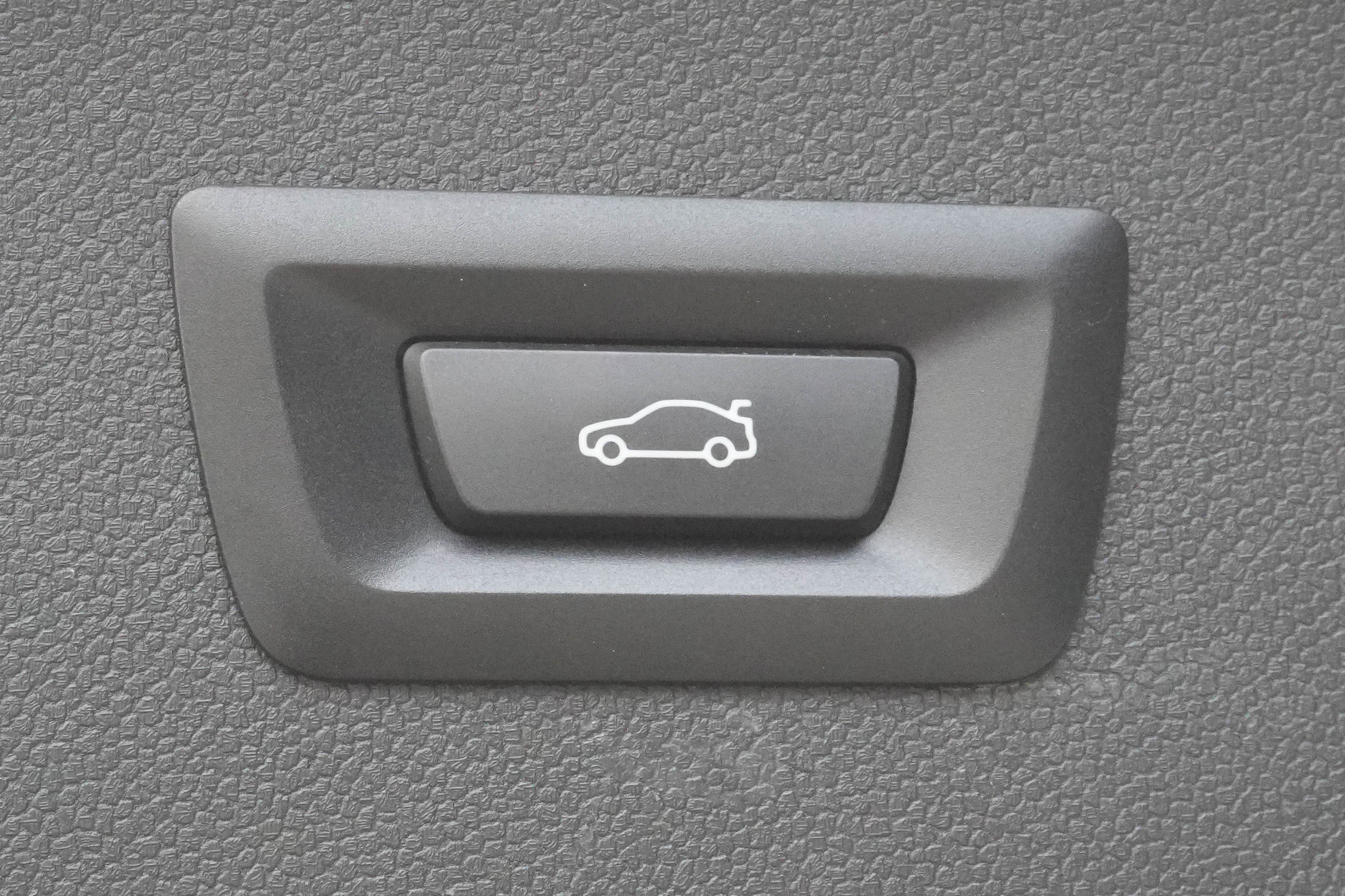 Certified 2024 BMW iX xDrive50 w/ Premium Package image 37