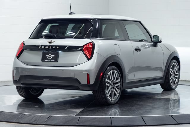 Certified 2026 MINI Cooper 2-Door Hardtop FWD image 11