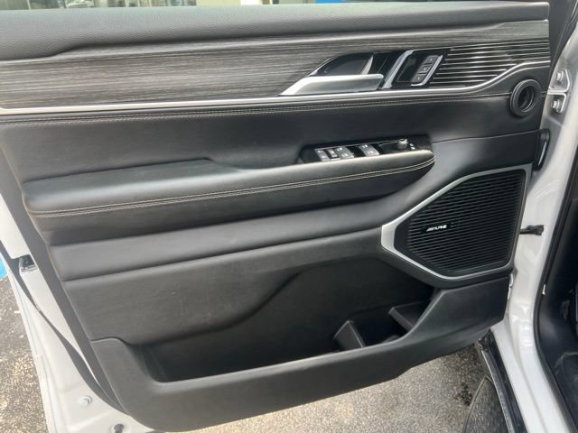 Used 2024 Jeep Wagoneer Series II w/ Flexible Seating Group AWD/4WD image 16