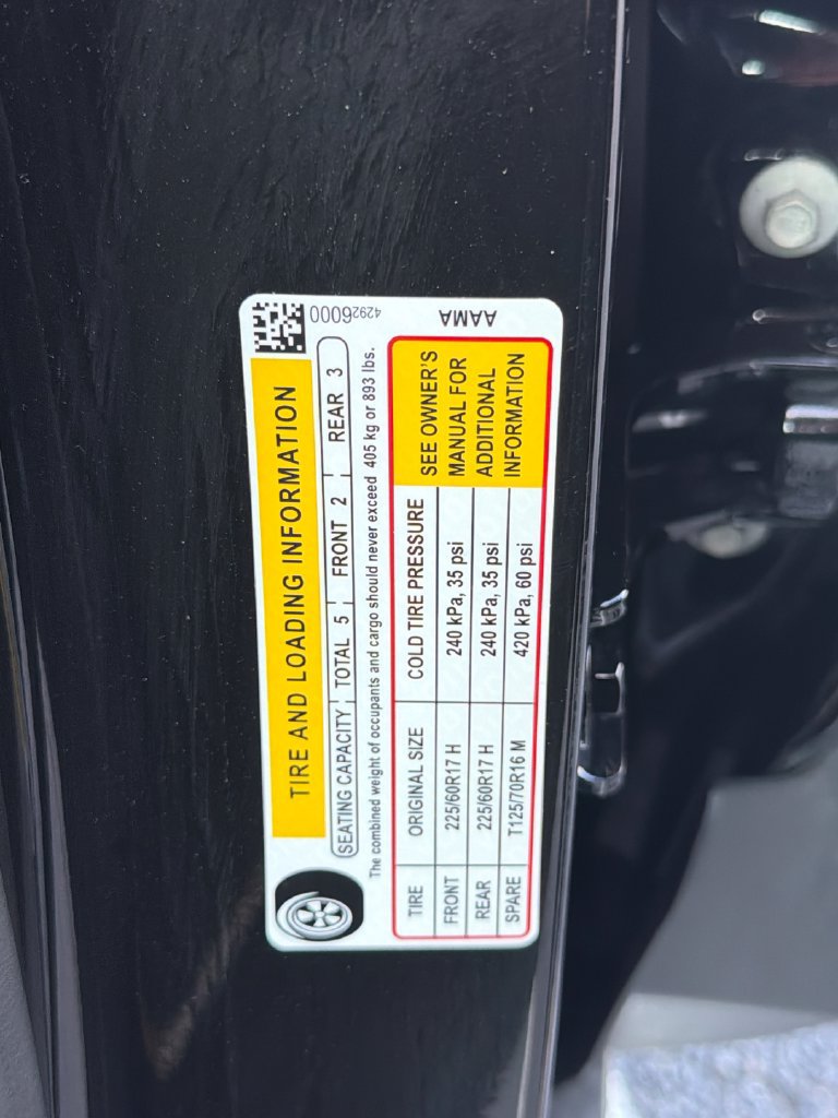 Used 2025 Chevrolet Trax LT FWD image 31